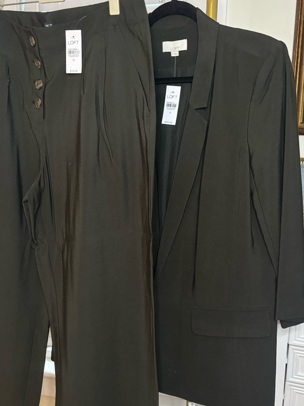 LOFT Olive Open-Front Blazer Jacket NWT
Size 12 - Picture 8 of 8